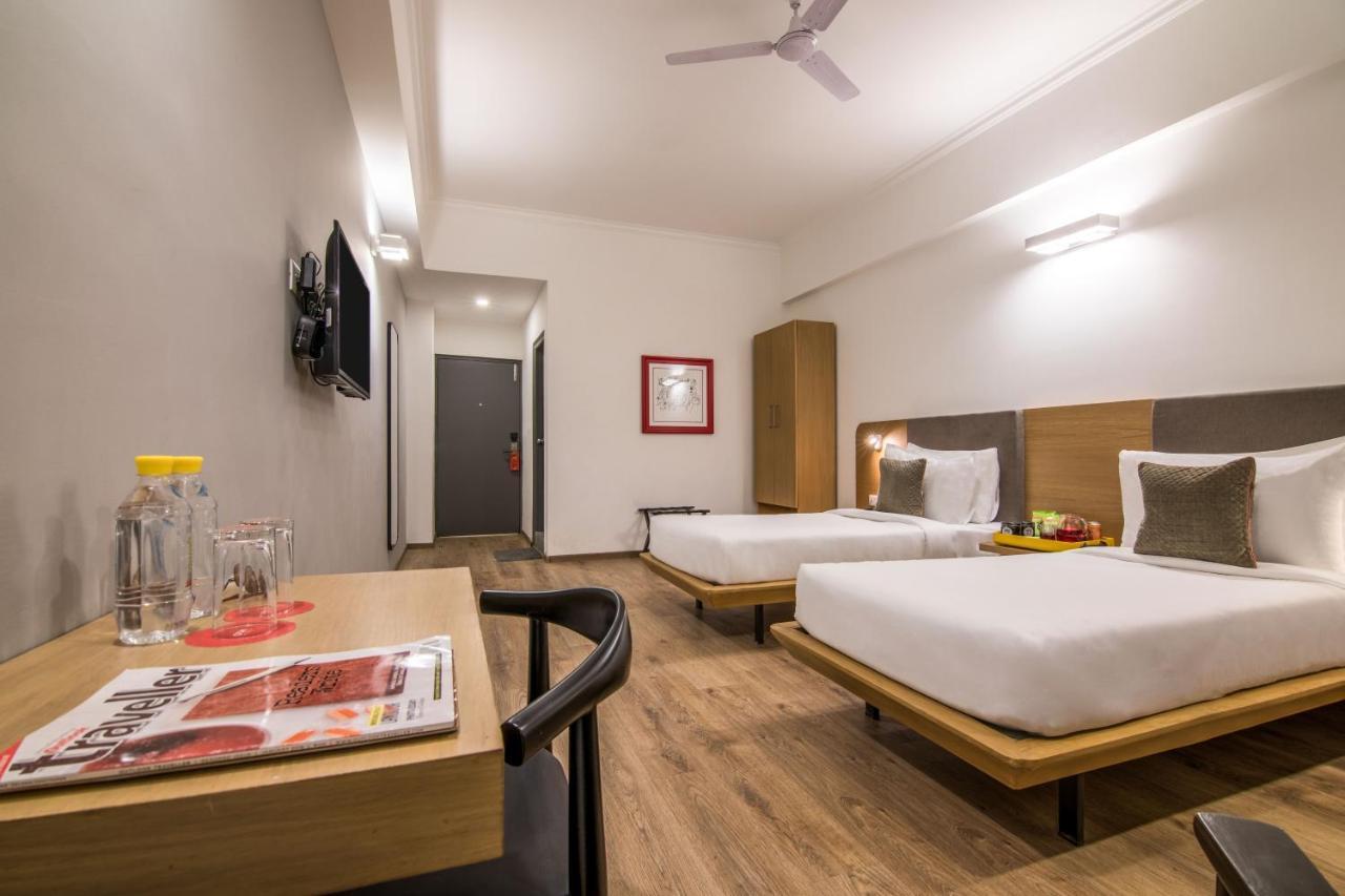 Oyo Townhouse 028 Corporate Suite Noida Luaran gambar