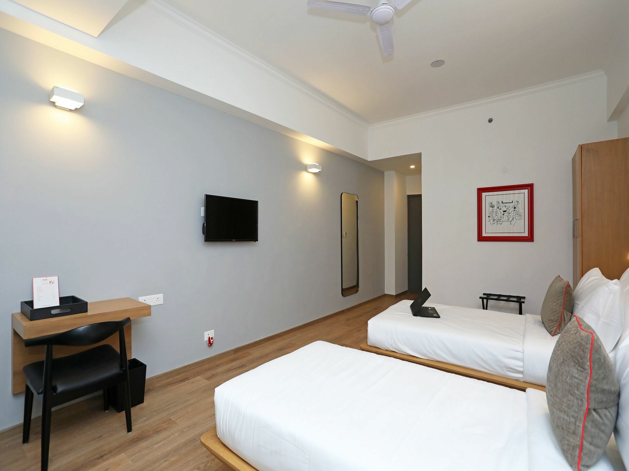 Oyo Townhouse 028 Corporate Suite Noida Luaran gambar