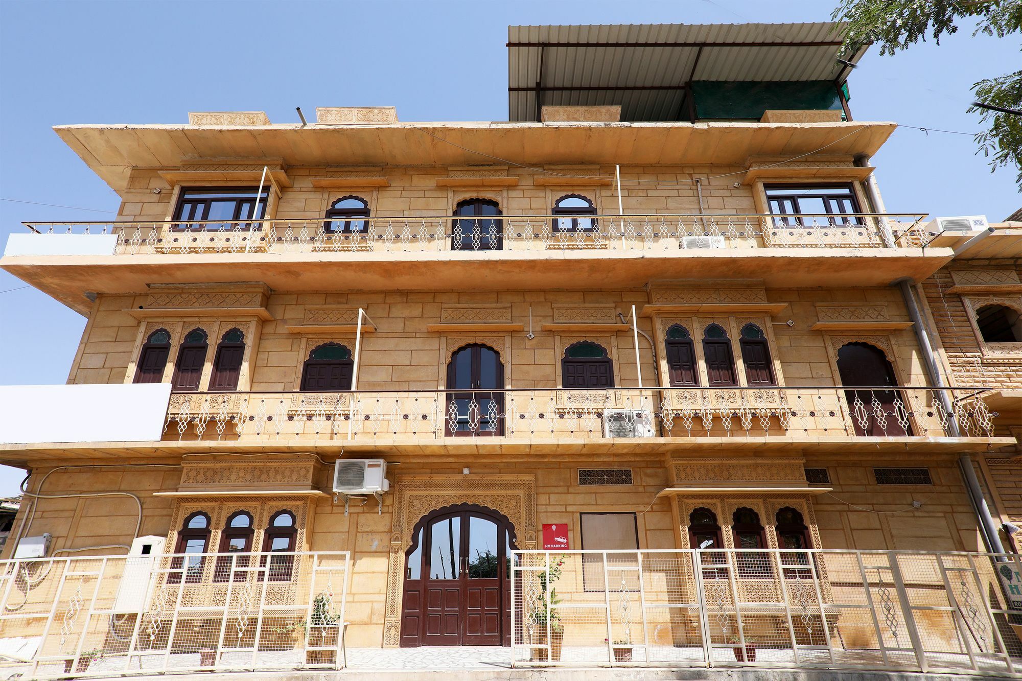 Oyo Townhouse 028 Corporate Suite Noida Luaran gambar