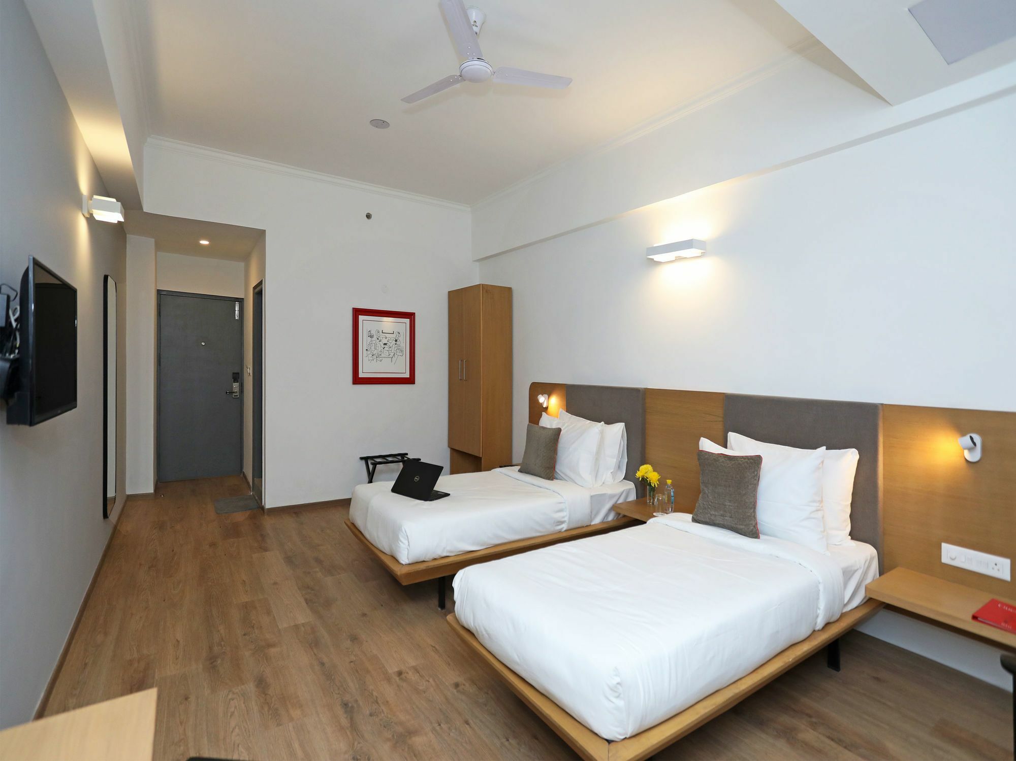 Oyo Townhouse 028 Corporate Suite Noida Luaran gambar