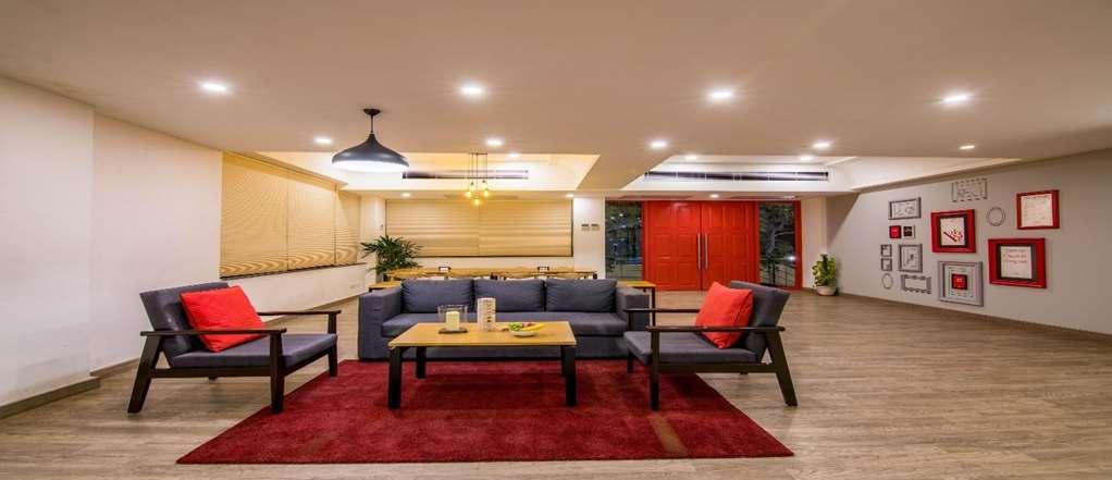 Oyo Townhouse 028 Corporate Suite Noida Kemudahan gambar