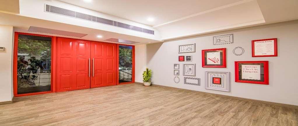 Oyo Townhouse 028 Corporate Suite Noida Kemudahan gambar