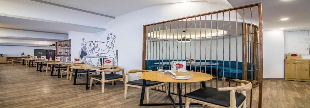 Oyo Townhouse 028 Corporate Suite Noida Kemudahan gambar