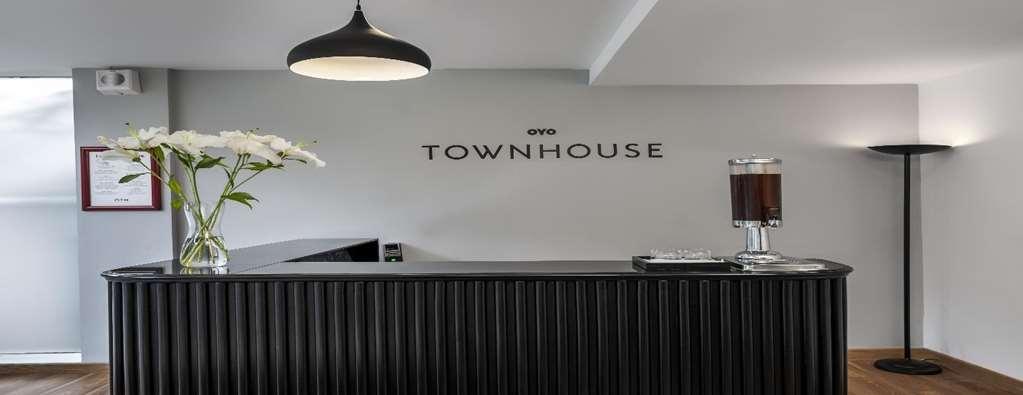 Oyo Townhouse 028 Corporate Suite Noida Dalaman gambar